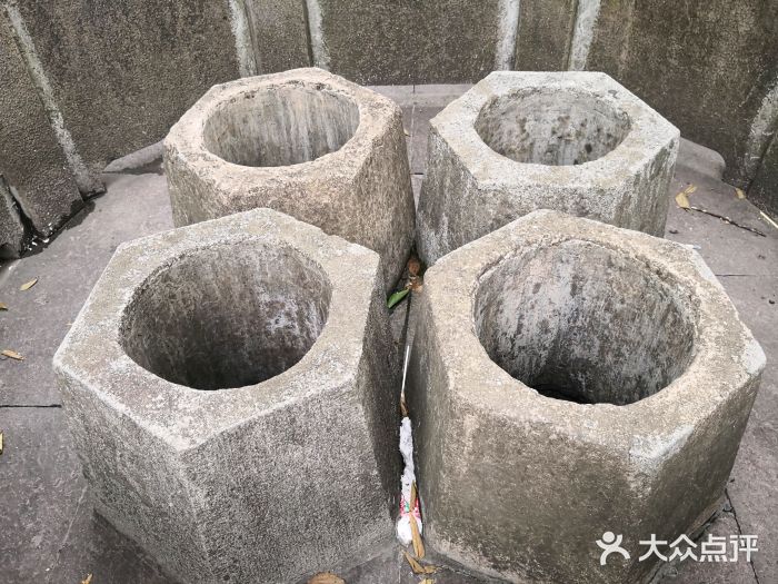 杭州西湖风景名胜区-满觉陇四眼井图片
