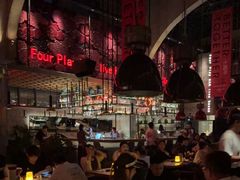 -FOUR PLAY BAR