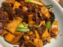 -关东小磨东北菜(上海长风大悦城店)