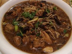 小鸡炖蘑菇-關東雪东北菜(中庚漫游城店)
