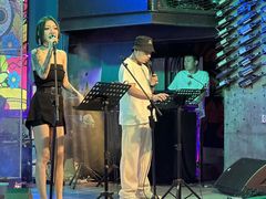 -Famous肥猫墨西哥音乐餐吧(五棵松华熙LIVE店)