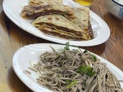 -溢心园香河肉饼总店