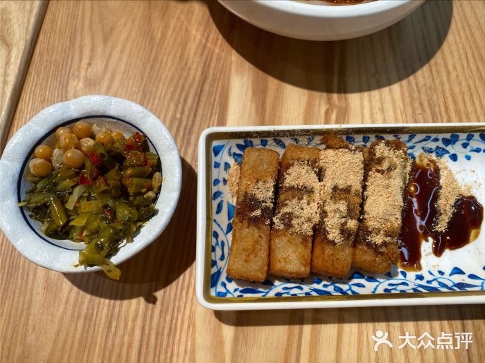 三两粉(kkmall店)-葱油粑粑-菜-葱油粑粑图片-深圳美食-大众点评网