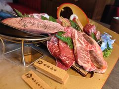 -铭牛烧肉·和牛海鲜自助(高新月牙湖店)