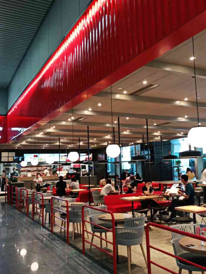 肯德基(新龙洞堡机场店)-"贵阳龙洞堡机场跟前的肯德基,位于机场一楼.