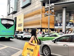 -雍容荟帝王蟹活龙虾展台自助(IFS黑金店)