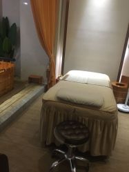 -苑苑vbeauty科技美容SPA