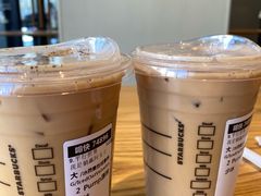 燕麦丝绒拿铁-星巴克(天津有巢公馆店)