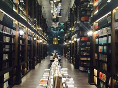 -钟书阁(松江泰晤士小镇店)