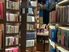 -晓风书屋(浙大紫金港店)