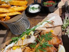 -Mark&Mars Restaurant