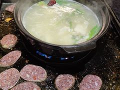-有一锅·野生菌黑山羊腊排骨火锅(古城北门店)