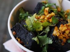 -黑色经典臭豆腐·湖南特产(坡子街店)