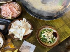 -黄潇洒老火锅(九眼桥宏济巷店)