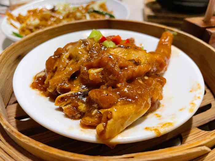 隆隆金大茶楼(地王广场店)-"菠萝油特别好吃,环境很好,比空间很大,比.