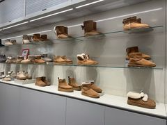 -王府井奥莱棋盘山小镇