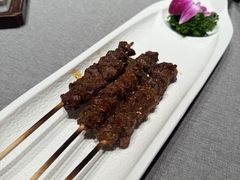 烤牛肉串-左庭右院鲜牛肉火锅黑金店(陆家嘴中心店)
