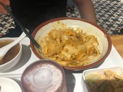 油泼面-阿那亚第一食堂 Cafeteria 1