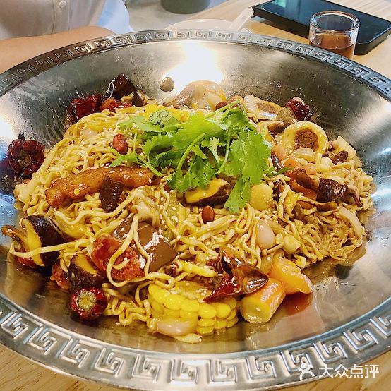 辣味江湖麻辣香锅蟹煲(廿里店)