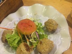 -J Daeng Seafood