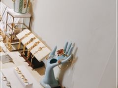 -LADY FAFA(巨鹿路陕西南路路口店)
