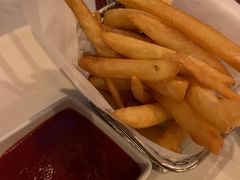 香脆薯条-WOLFGANG PUCK KITCHEN & BAR(迪士尼小镇店)