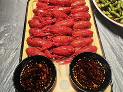 -肥肥虾庄·金牌油焖大虾(东湖欢乐谷店)