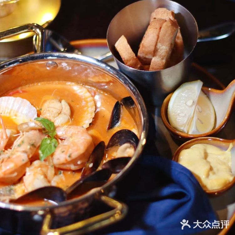 蓝蛙20周年全新菜单，氛围感十足的西餐厅