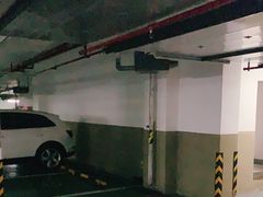 -奉贤宝龙城市广场·停车场