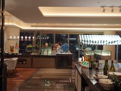 -云端西餐厅(南宁龙光那莲豪华精选酒店)
