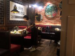 大堂-钱小奴海鲜自助黑金店(杭州滨江龙湖店)