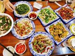 毛草根炒肉丝-老味道1992(武当山店)