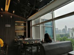 靠窗位-捞王锅物料理(上海世茂广场店)