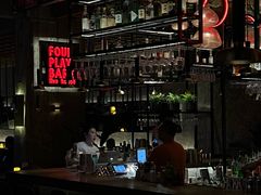 -FOUR PLAY BAR