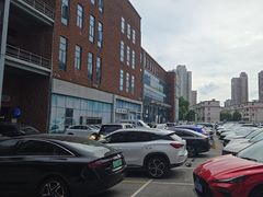 -上汽荣威体验中心(徐汇东安路店)
