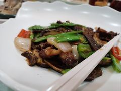 红葱菌炒牛肋条-有腥气私房菜·寻味顺德