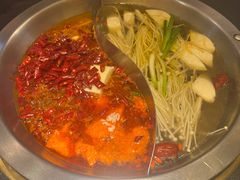 -沸炉重庆老火锅(军事博物馆店)