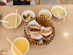 -闫家驴肉老店(华电一校店)