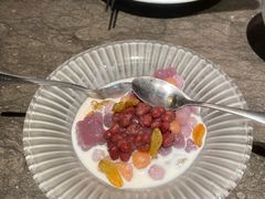 椰奶芋圆小丸子-汤城小厨•粤菜•靓汤(苏州街店)