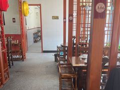 -乡土黄·鲜牛肉火锅·小龙虾(兴业街店)