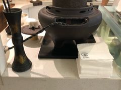 餐具摆设-茶是一枝花泡茶店