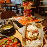 西湖边的一家韩料好店