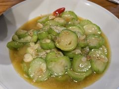 -头上红煨盐鸡·非遗院子餐厅