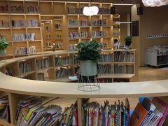 -漕河泾街道图书馆(漕河泾社区文化活动中心店)