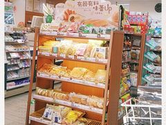 -全家便利店(宜山路站店)