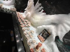 -雍容荟帝王蟹活龙虾展台自助(IFS黑金店)