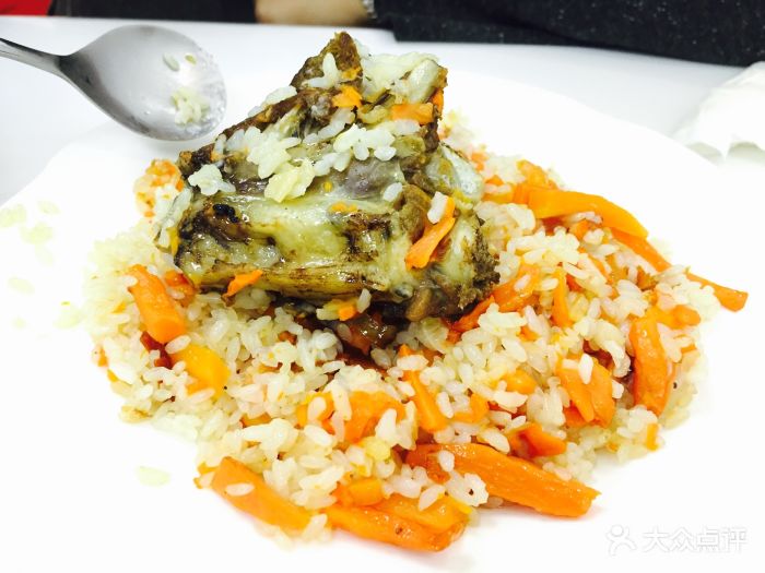 新疆和田玉都大胡子快餐抓饭图片 - 第1张