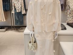 -URBAN REVIVO(七宝领展广场店)
