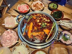 -老街·稳拈老火锅(海椒市店)