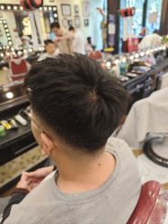 -东方先生国潮男士理发馆